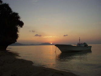 夕日と船1